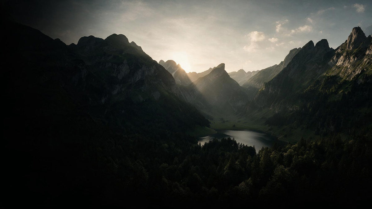Seealpsee im Alpstein bei Sonnenaufgang
